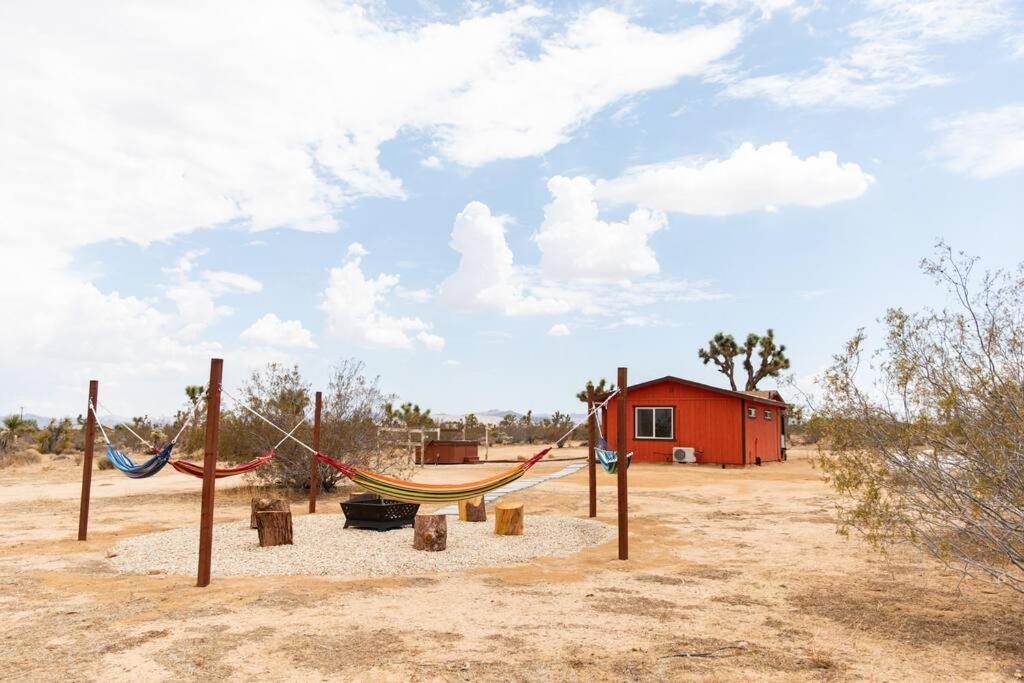 Cryptic Cabin-Tranquil Bohemian Getaway W/Hot Tub Yucca Valley Eksteriør bilde