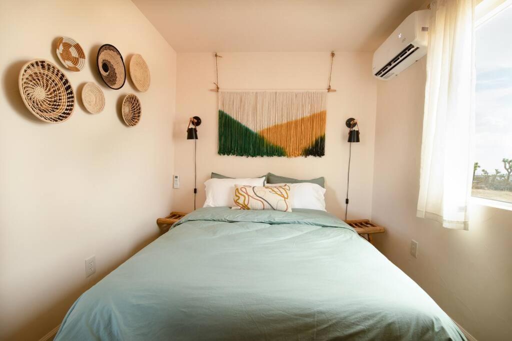 Cryptic Cabin-Tranquil Bohemian Getaway W/Hot Tub Yucca Valley Eksteriør bilde