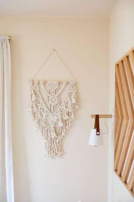 Cryptic Cabin-Tranquil Bohemian Getaway W/Hot Tub Yucca Valley Eksteriør bilde